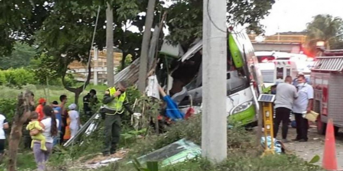 El Tiempo Accidente de bus en Valle del Cauca.