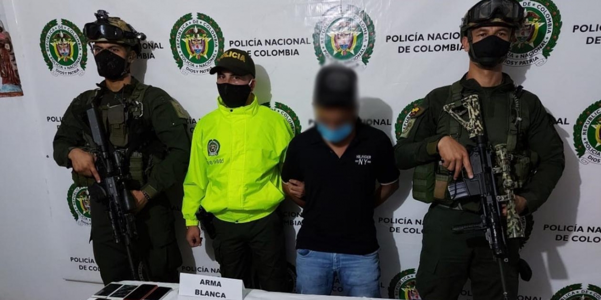 Policía Alias 'René'.