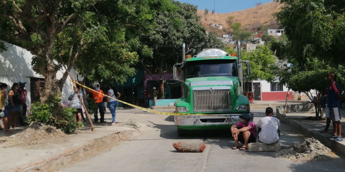 Protesta de habitantes de María Eugenia, sector Caribe.