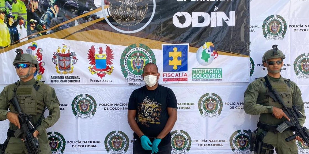 Policía Metropolitana de Santa Marta Alias Kevin o El Gordo, detenido por las autoridades de Policía.