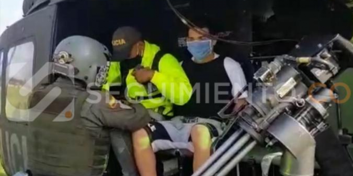 Seguimiento.co Miembros de la Policía Nacional, movilizaron al presunto sicario venezolano, en un helicóptero.
