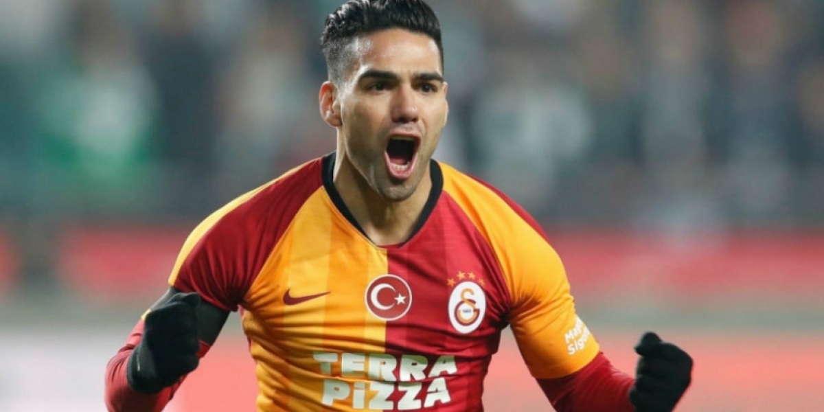 Galatasaray El 'Tigre' tuvo una temporada cargada de lesiones.