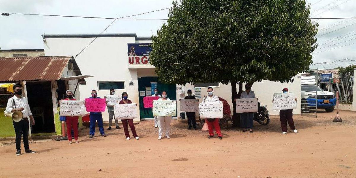 Protesta de trabajadores de la salud en Guamal.