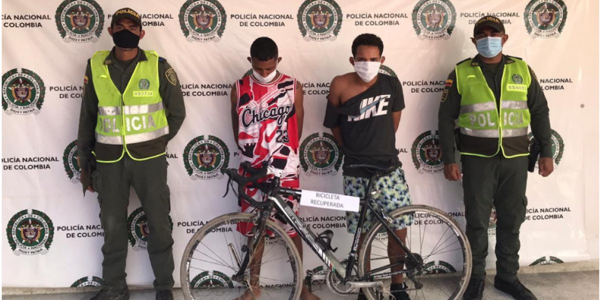 Policía Metropolitana Nilson José Rodríguez Miranda y Yorman José De La Guerra Huerta.