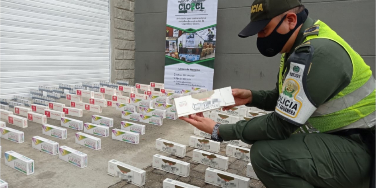 Polfa Santa Marta Las autoridades realizaron la incautación de 9 mil cajetillas de cigarrillos.