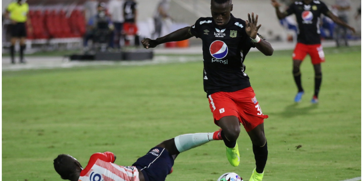 El fútbol colombiano regresó con la SuperLiga. 