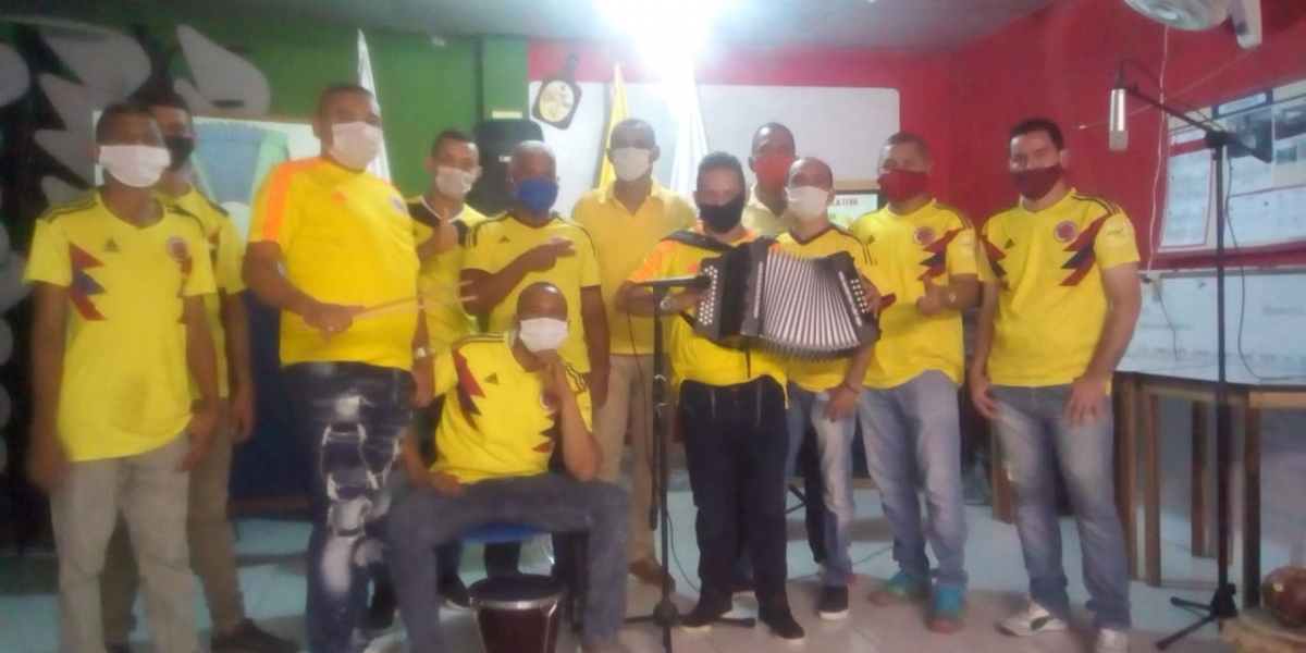 Twitter Agrupación musical Canto Libre.