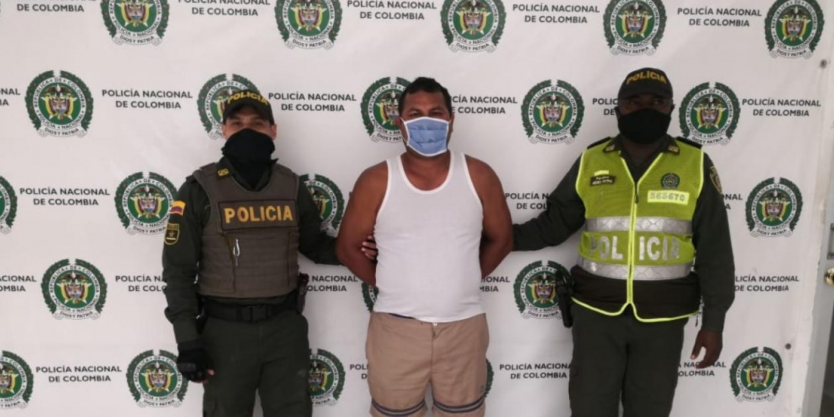 Policía Faber Enrique Patiño Bolívar, uno de los capturados.