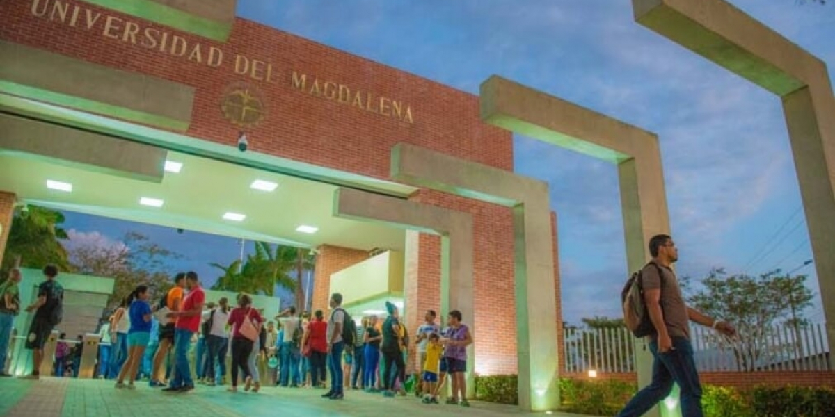 Entrada de la Universidad del Magdalena, sede principal.