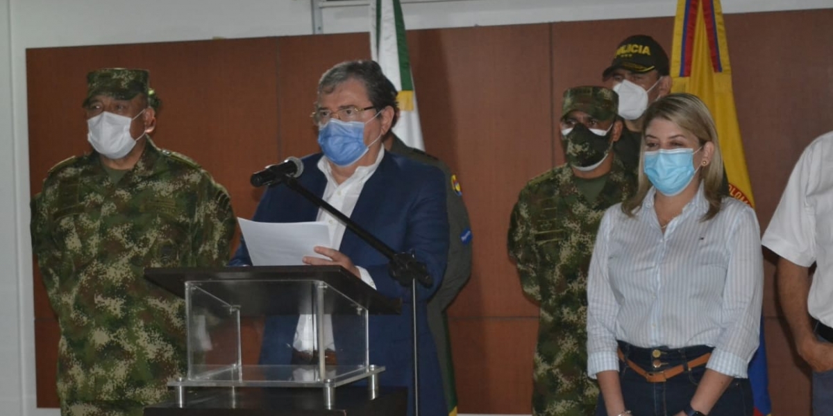 Ministro Carlos Holmes Trujillo durante la rueda de prensa tras Consejo de Seguridad.