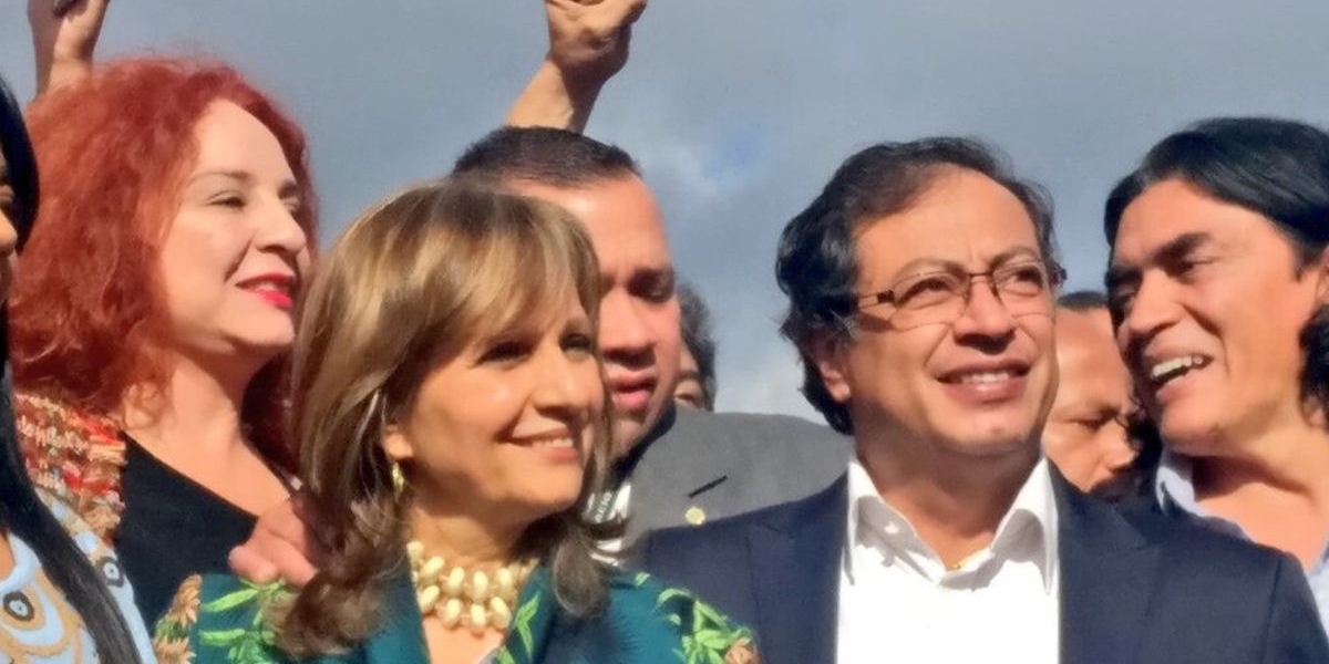 Ángela María Robledo y Gustavo Petro durante la campaña a la presidencia en 2018.