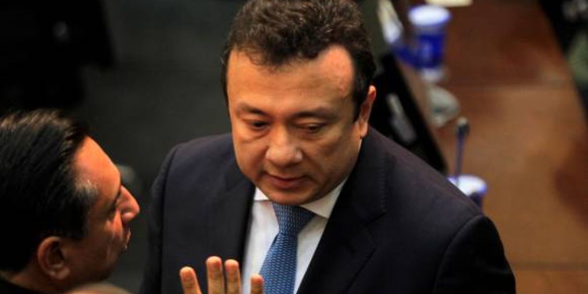 Archivo Exsenador Eduardo Pulgar, sancionado con muerte política.