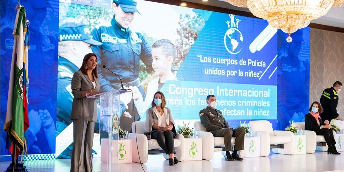 a Primera Dama, María Juliana Ruiz,  participó en en el Congreso Internacional contra los Fenómenos Criminales