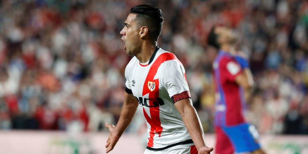 El Universo Falcao celebrando su gol ante el Barcelona.