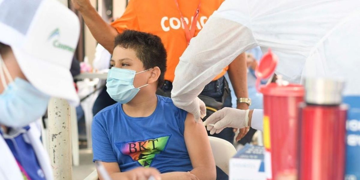 Cortesía Inicia vacunación contra el covid-19 en menores de edad