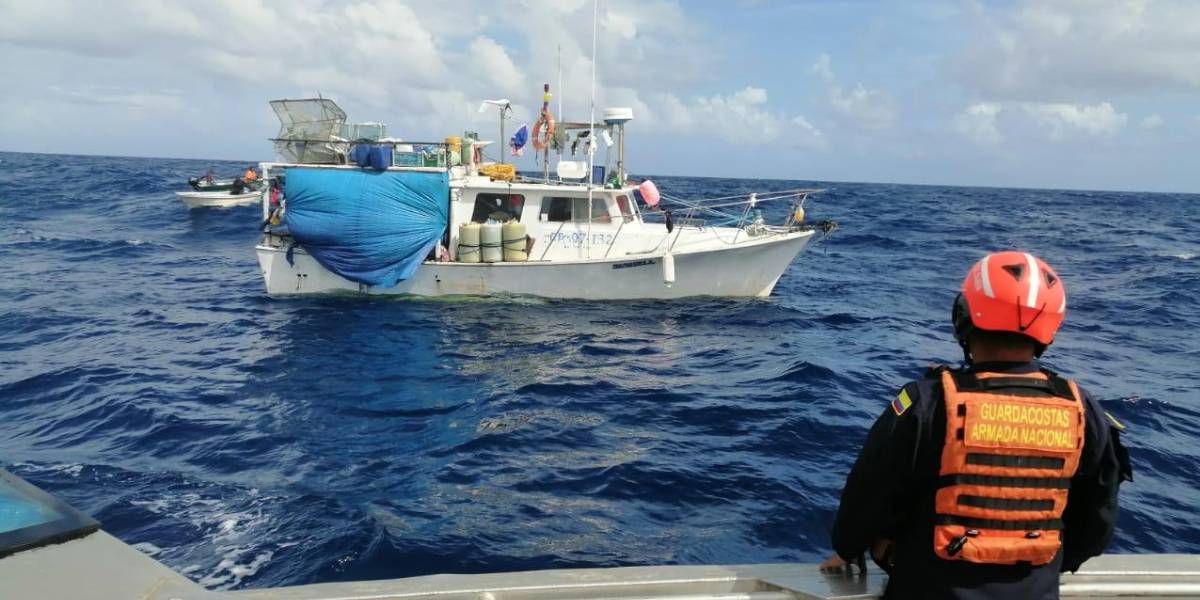 Rescate de los pescadores en el Archipiélago.