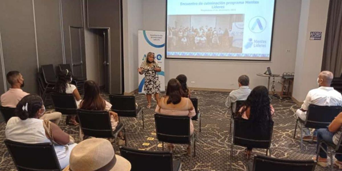 Air-e Air-e capacitó a 300 líderes comunitarios.