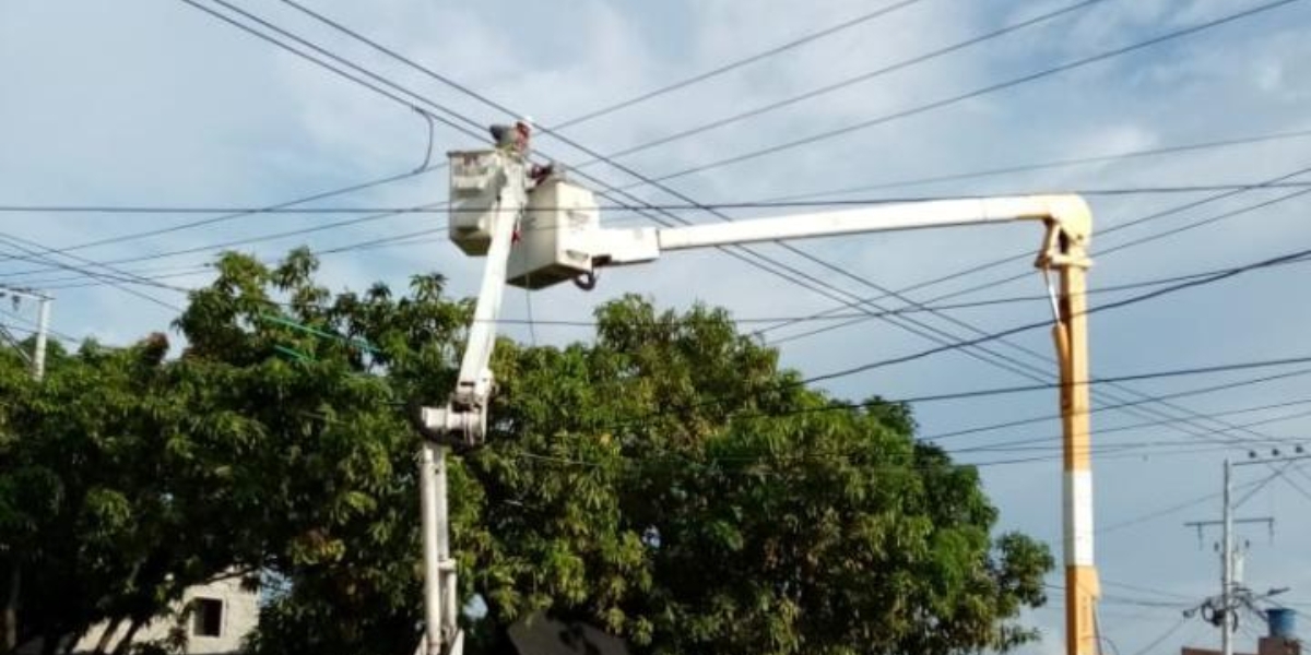 En cumplimiento a las medidas de seguridad eléctrica pertinentes, para esta labor se desenergizarán los circuitos.