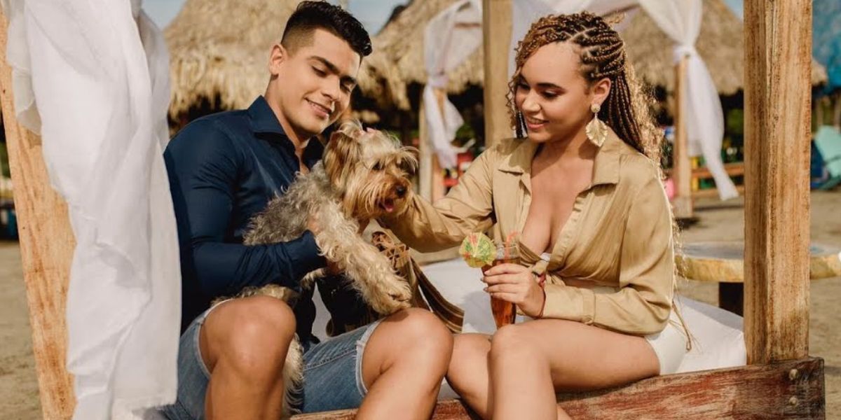 Parte de su video musical 'Que pasaría' cortesía