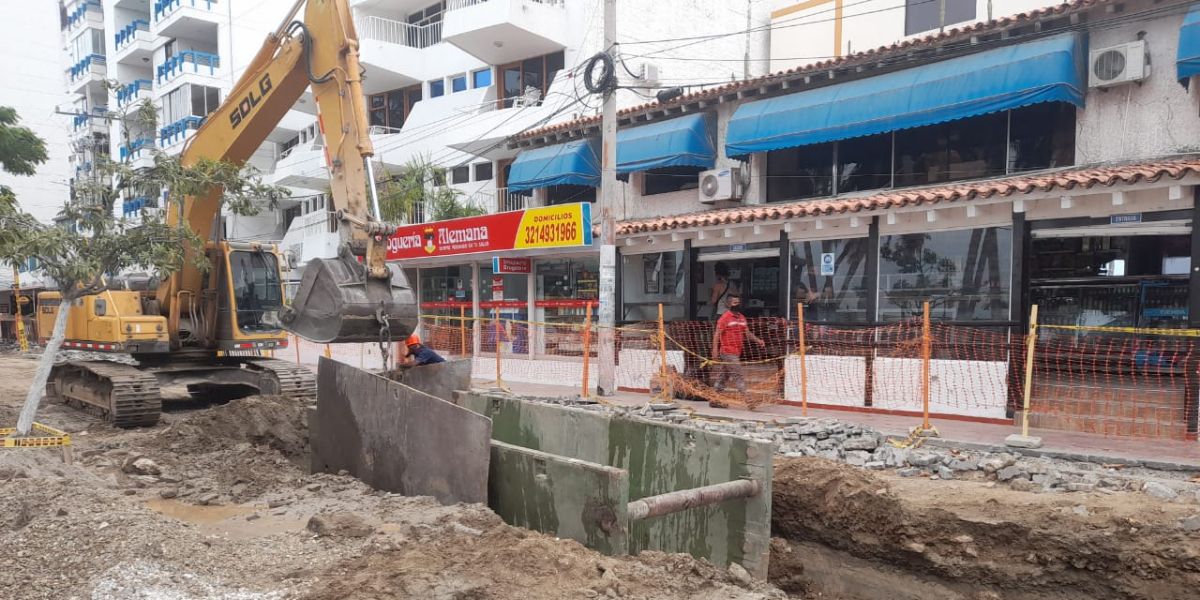 Obras en la calle primera de El Rodadero cortesía