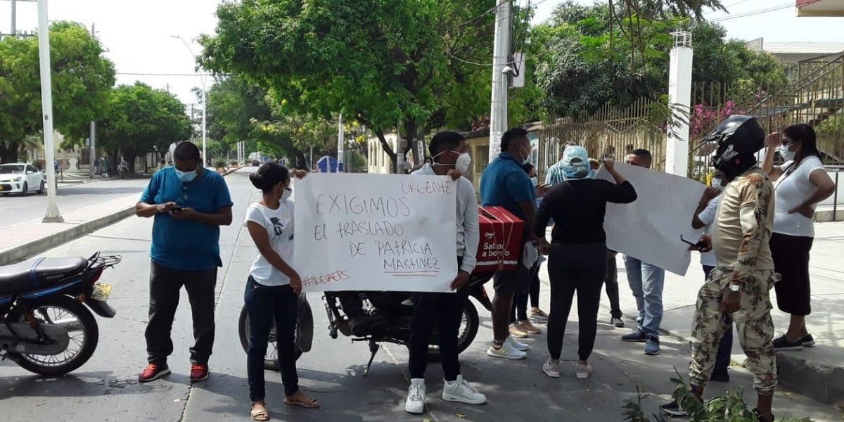 Seguimiento Protesta en frente de la Nueva Eps.