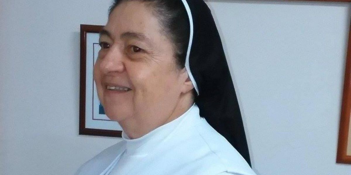 Hermana Luz Zapata Zapta, rectora del IED Madre Marcelina, fallecida.