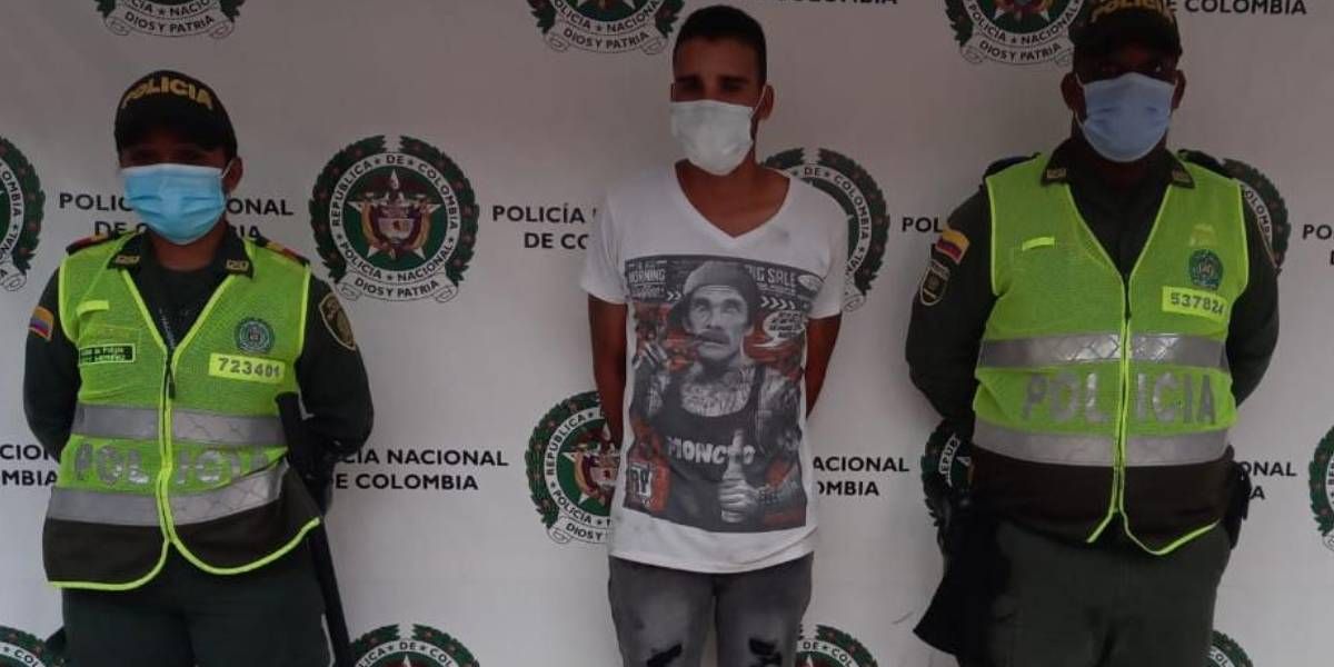Policía Víctor Alfonso Vásquez Gaviria.