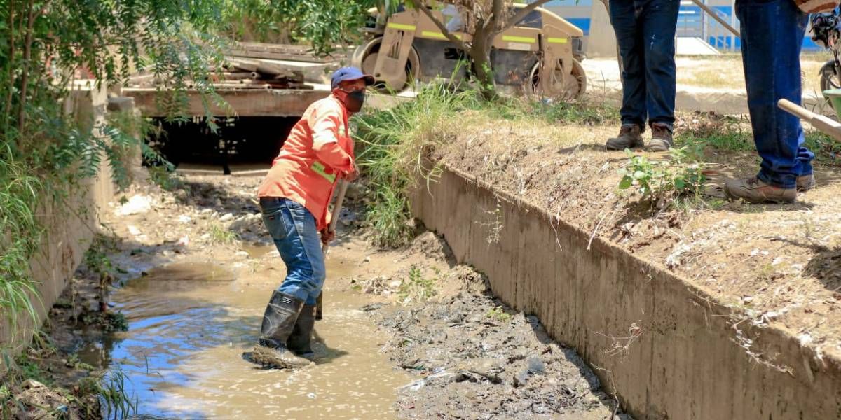 Essmar Canal pluvial de El Pando.