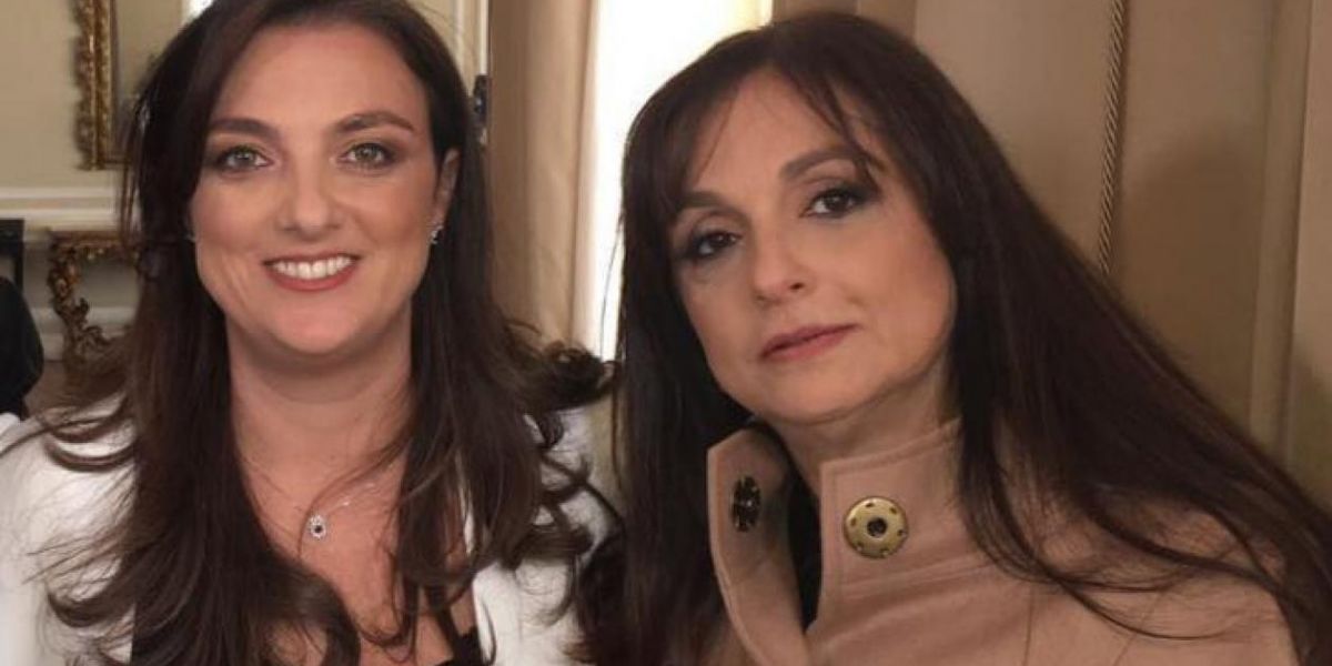 Ministra Karen Abudinen y su mamá Jousetti Abuchaibe.