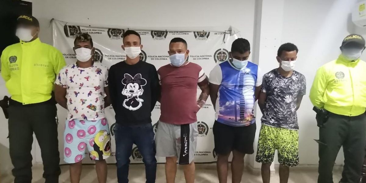 Policía del Magdalena Estas fueron las personas capturadas en Plato por venta de drogas.