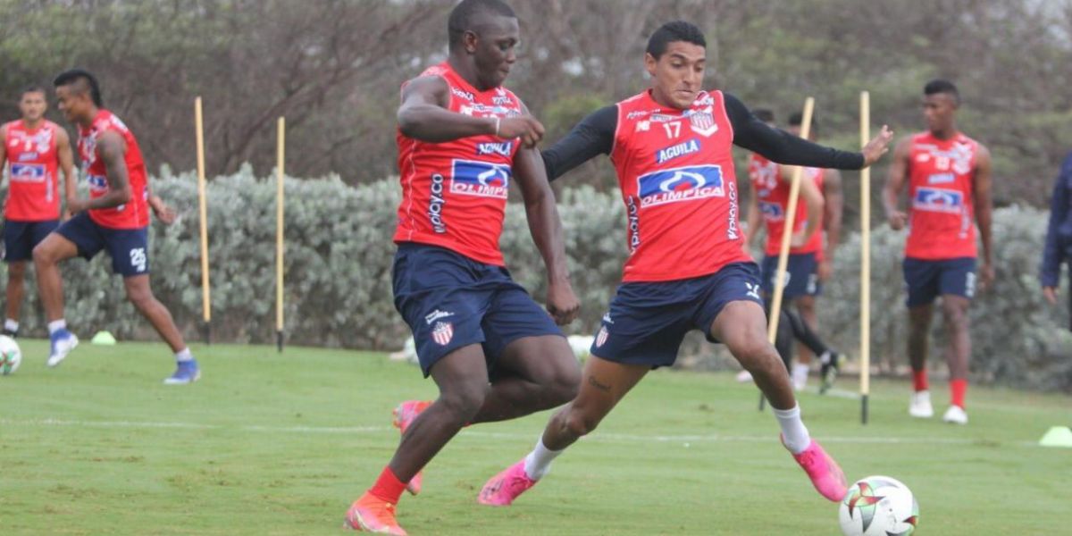 Edwuin Cetré en un entrenamiento con Gabriel Fuentes.