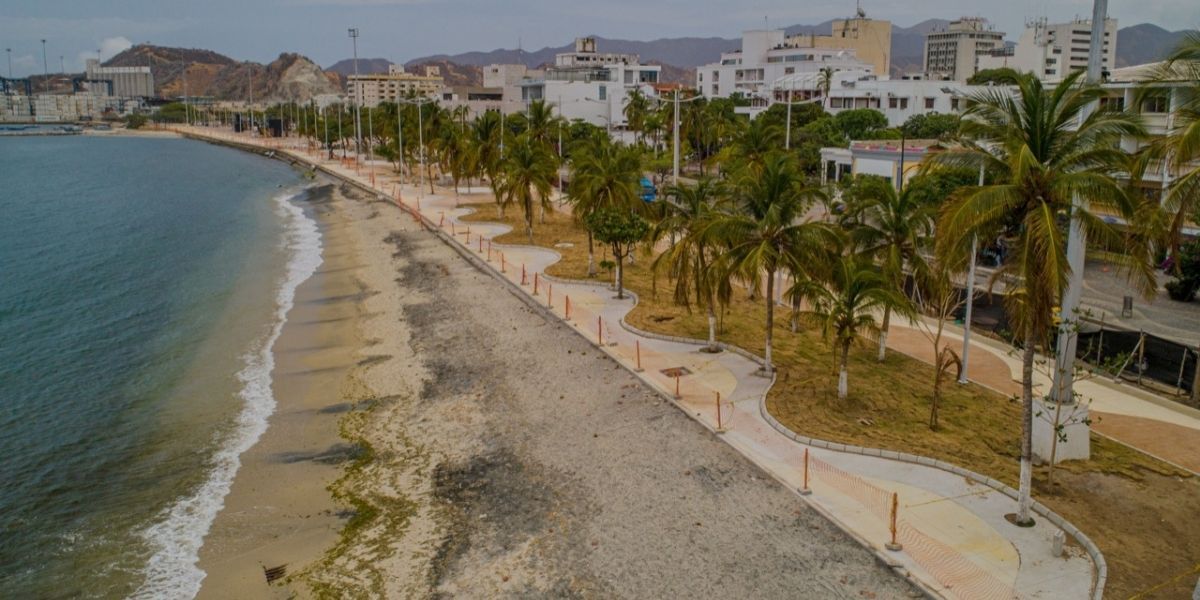 Camellón de la Bahía de Santa Marta