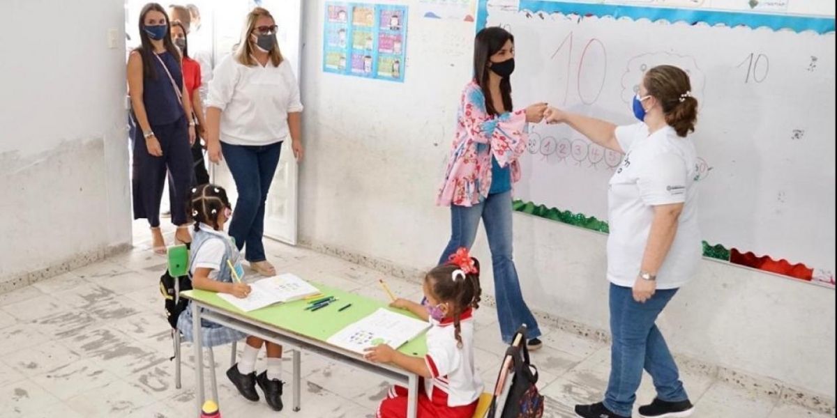 Ministra de Educación.