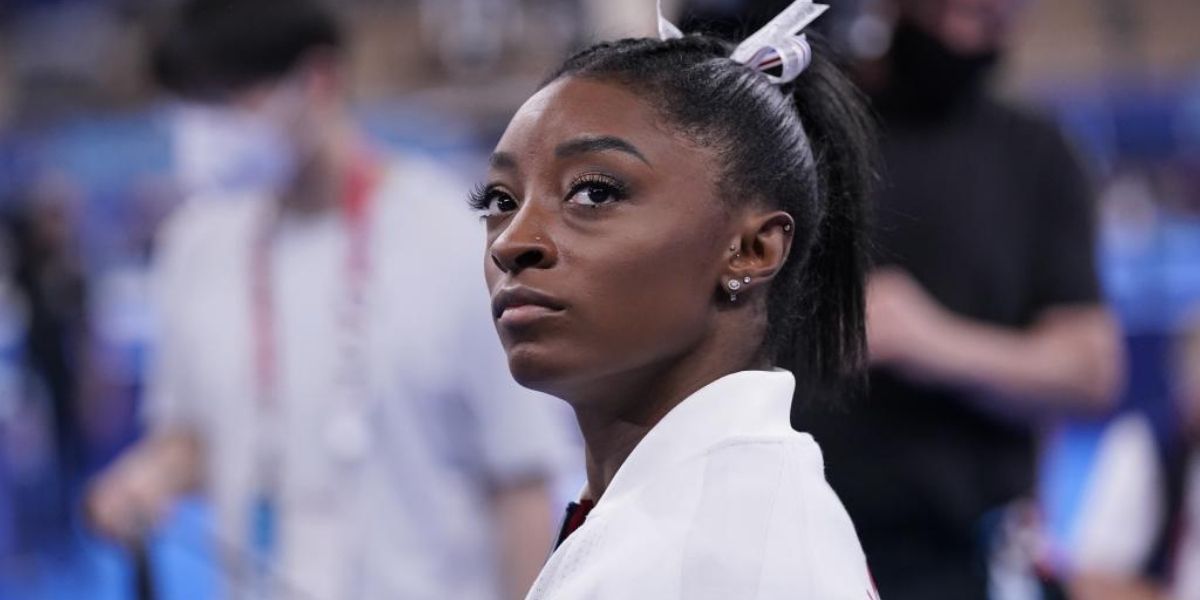 Simon Biles se dio a conocer por colgarse cuatro medallas de oro en Rio 2016