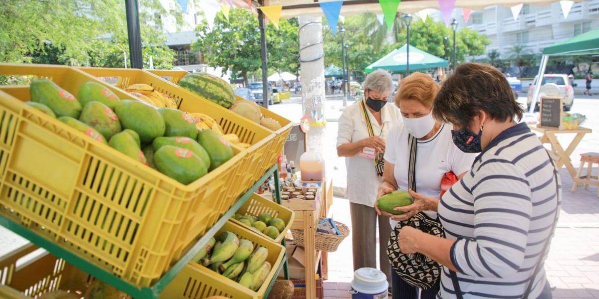 Feria campesina en El Rodadero.