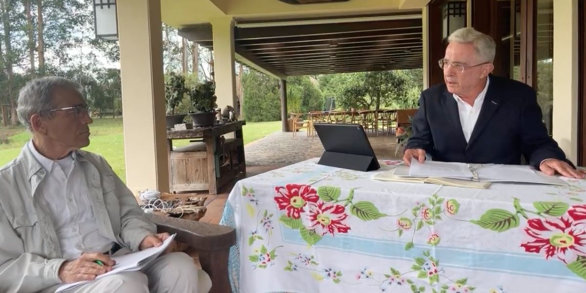 Captura de pantalla Padre Francisco de Roux y Álvaro Uribe Vélez.