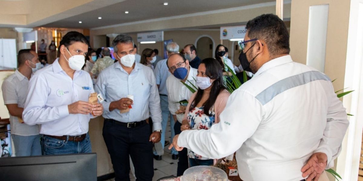 Seguimiento Visita del ministro a Camcomercio.