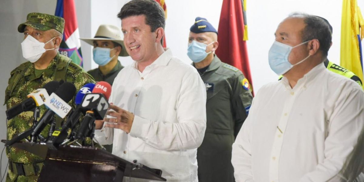 Ministro de Defensa en Arauca.
