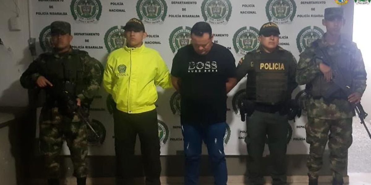 Fiscalía La evidencia indica que los dineros producto de las negociaciones ilícitas eran enviados a través de empresas de giros.