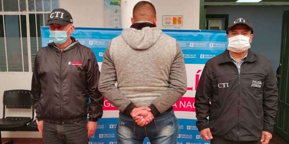 Fiscalía General de la Nación. Policía que exigía dinero a comerciante