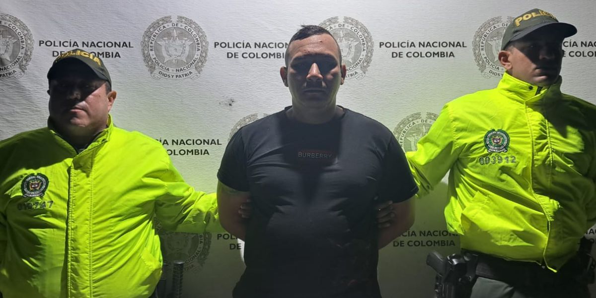 Policía Metropolitana de Santa Marta Alias 'Yerson'.