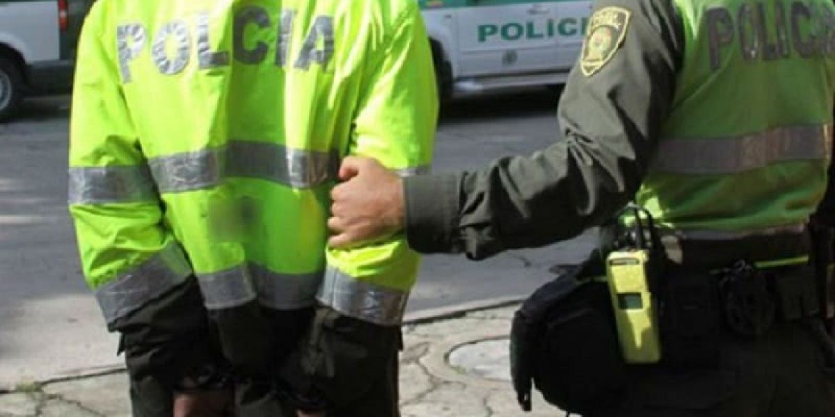 Los uniformados fueron capturados en las últimas horas. 