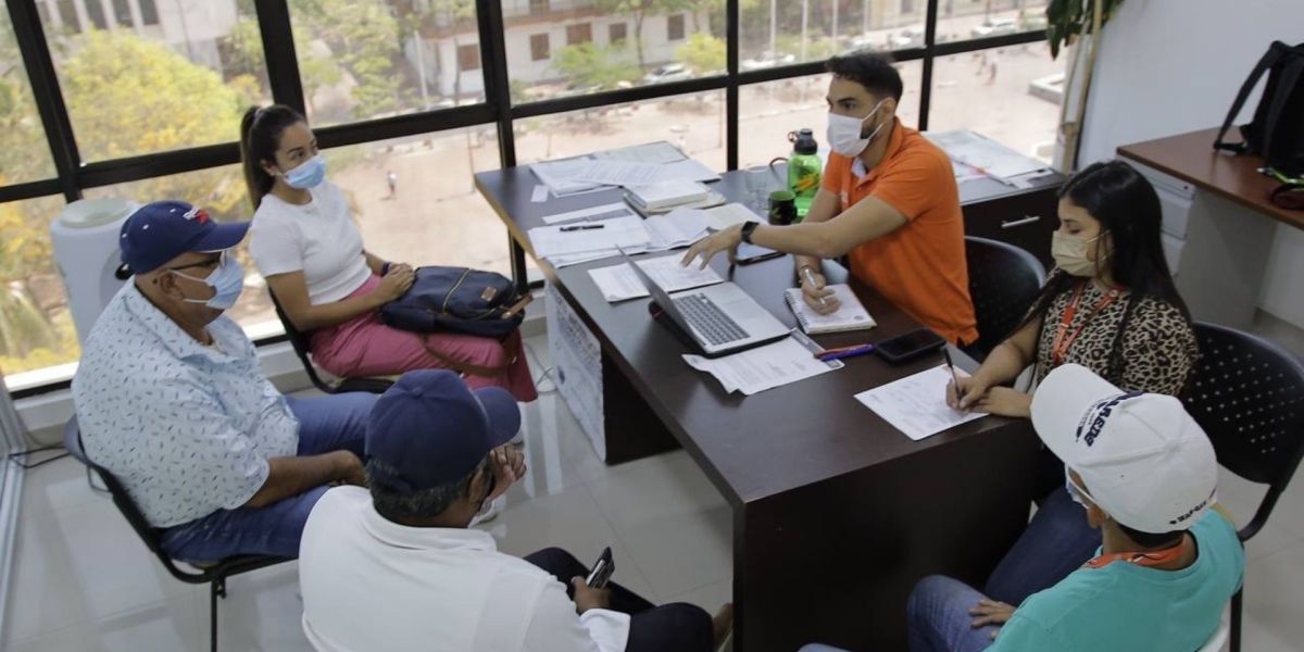 Mesas de trabajo dela Secretaría de Movilidad. 