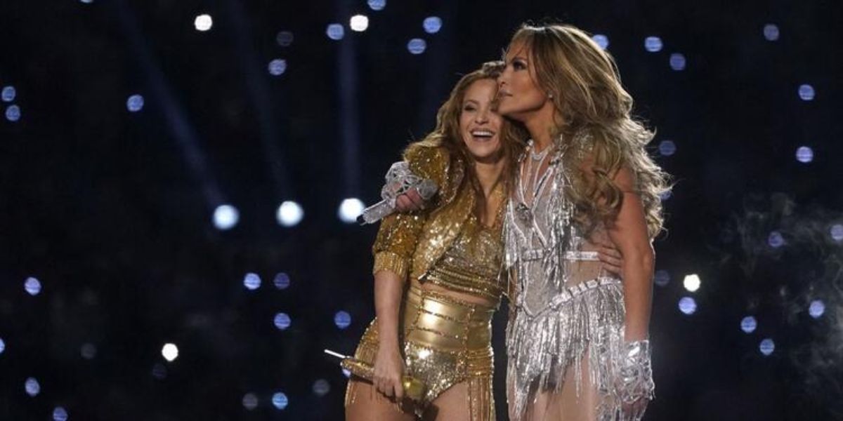 Shakira y Jennifer López en el show de medio tiempo 