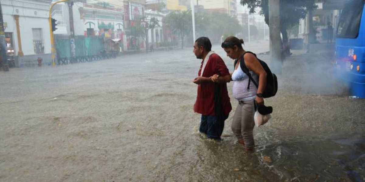 Se prevé fuertes aguaceros por el paso de la onda tropical en Santa Marta.