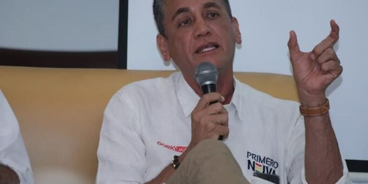 RCN A Gorky Muñoz se le impuso medida aseguramiento privativa de la libertad en el lugar de residencia.