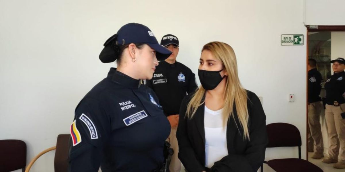Policía-Interpol Nini Johana Úsuga David