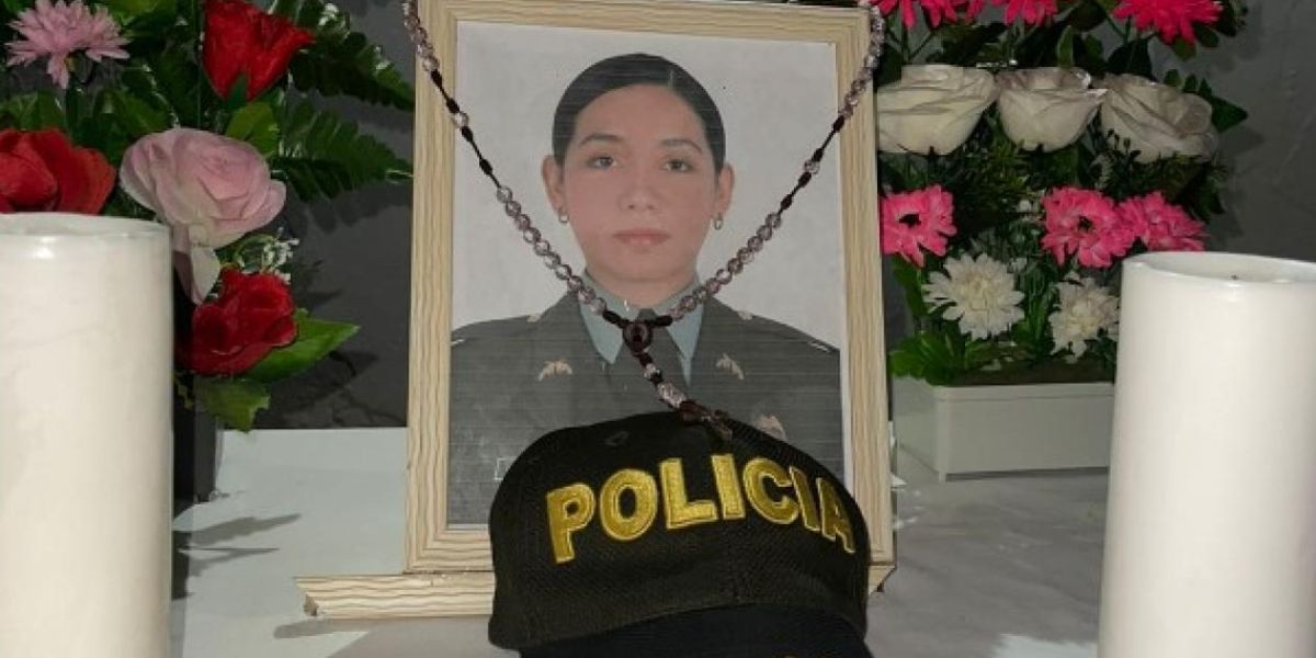Policía Leidy Sánchez Montoya en el tributo que le rindieron sus compañeros.