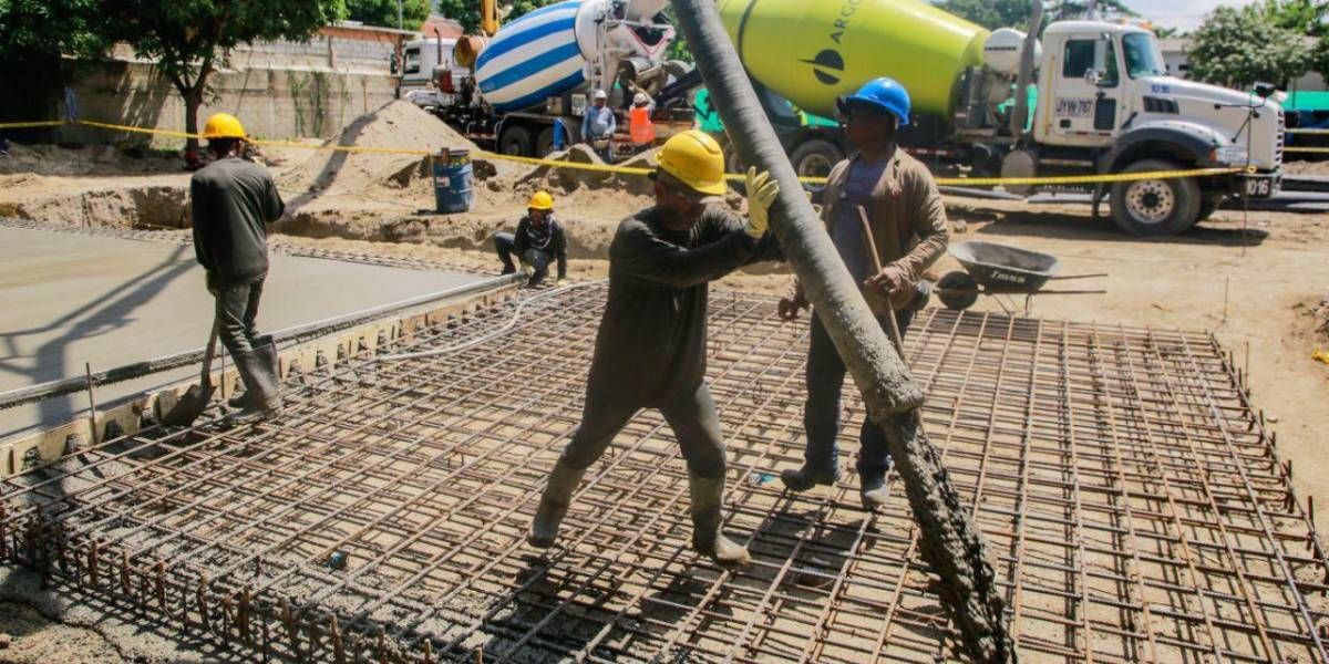 Alcaldía Obra de la planta de tratamiento El Pozo.