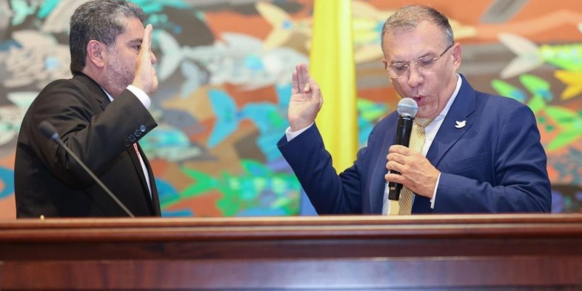 Senado Toma de juramento del nuevo contralor.